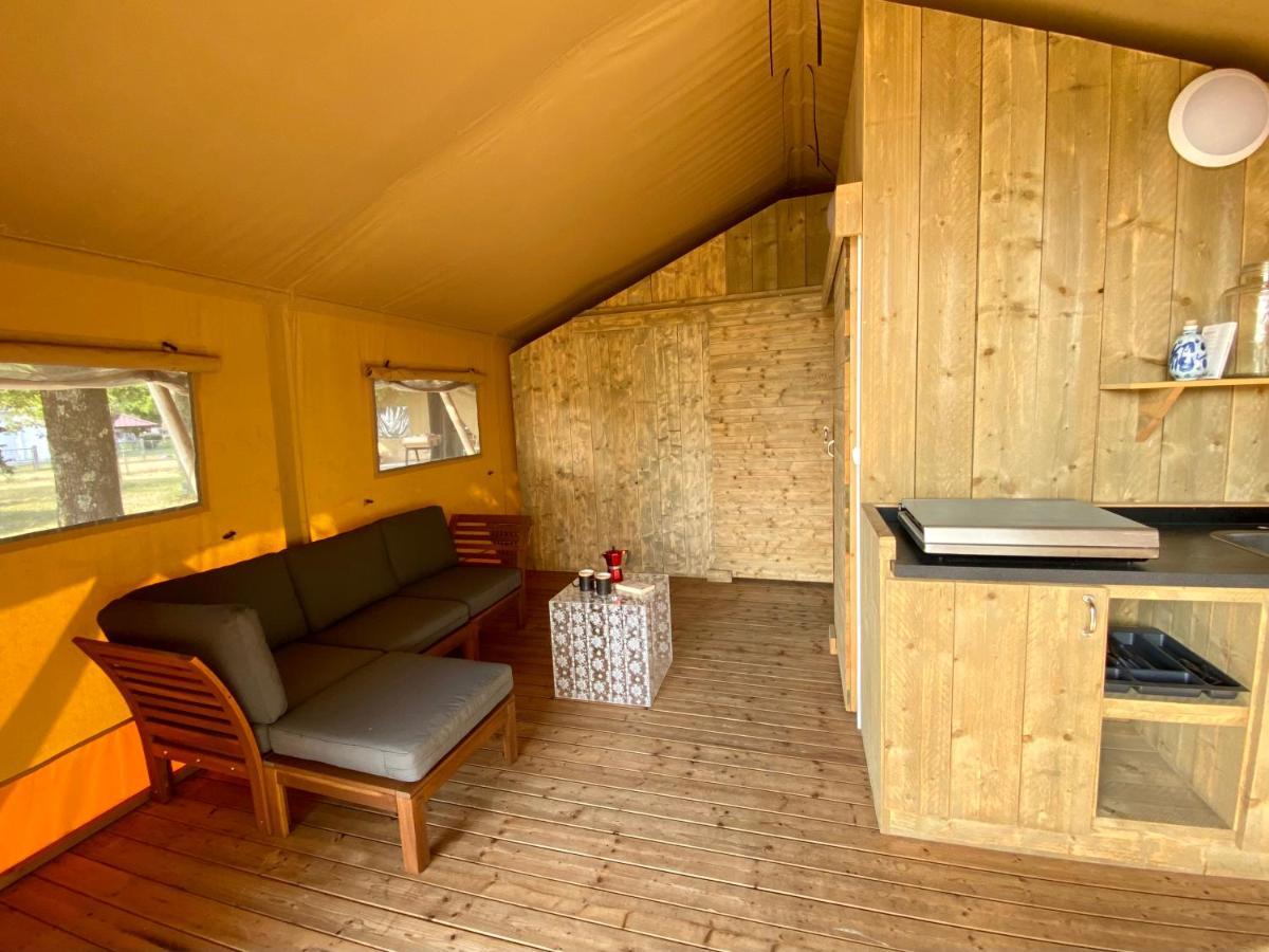 Camping La Kahute - Tente Lodge Au Coeur De La Foret Carcans Eksteriør billede