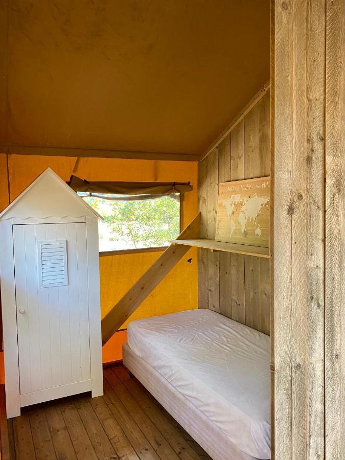 Camping La Kahute - Tente Lodge Au Coeur De La Foret Carcans Eksteriør billede