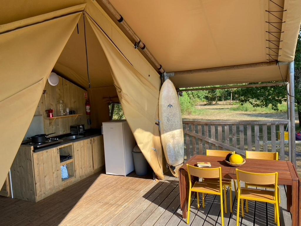 Camping La Kahute - Tente Lodge Au Coeur De La Foret Carcans Eksteriør billede