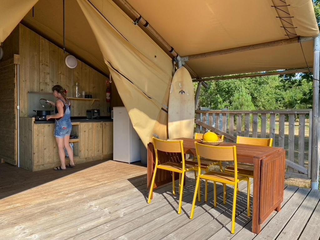 Camping La Kahute - Tente Lodge Au Coeur De La Foret Carcans Eksteriør billede