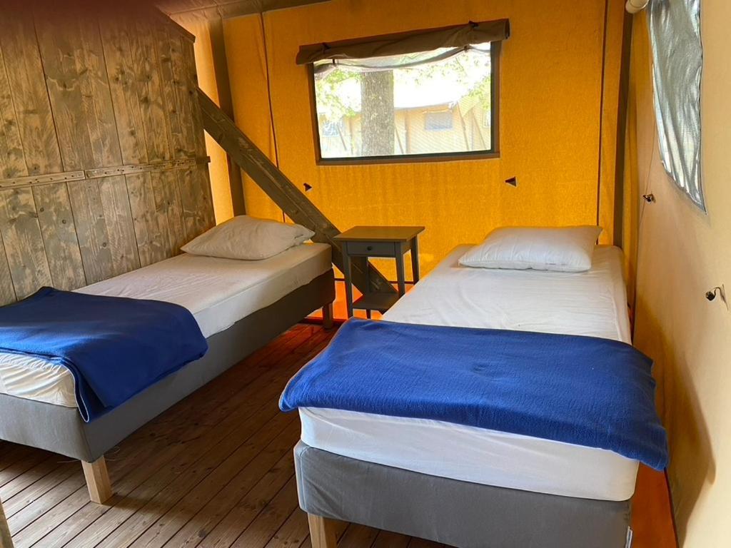 Camping La Kahute - Tente Lodge Au Coeur De La Foret Carcans Eksteriør billede