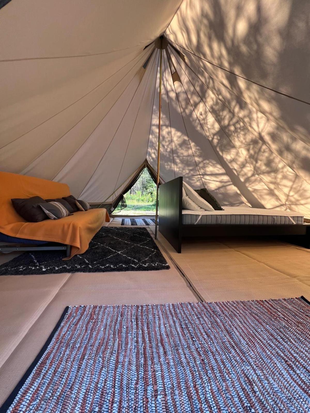 Camping La Kahute - Tente Lodge Au Coeur De La Foret Carcans Eksteriør billede